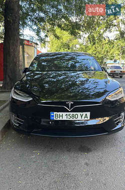 Позашляховик / Кросовер Tesla Model X 2020 в 