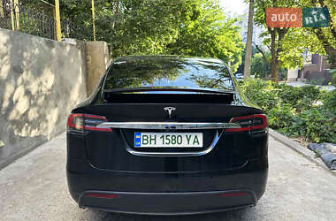 Позашляховик / Кросовер Tesla Model X 2020 в 