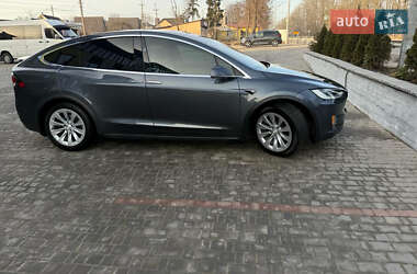 Позашляховик / Кросовер Tesla Model X 2018 в 
