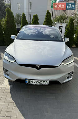 Внедорожник / Кроссовер Tesla Model X 2016 в 