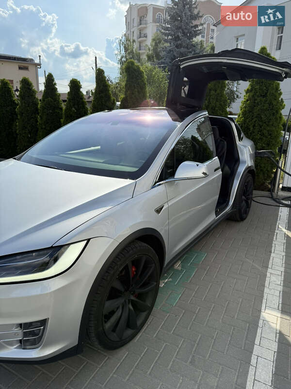 Позашляховик / Кросовер Tesla Model X 2016 в Одесі
