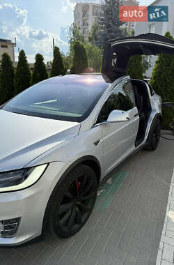 Внедорожник / Кроссовер Tesla Model X 2016 в 