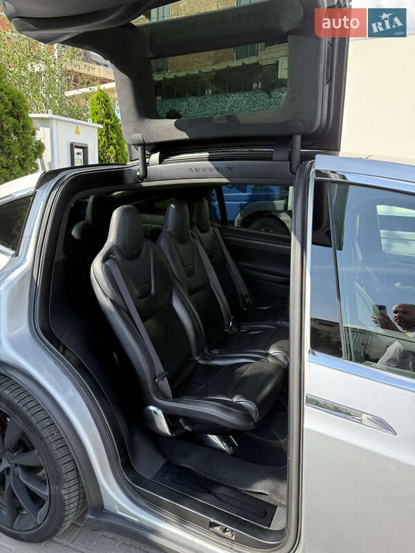 Позашляховик / Кросовер Tesla Model X 2016 в Одесі