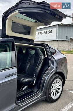 Внедорожник / Кроссовер Tesla Model X 2016 в 