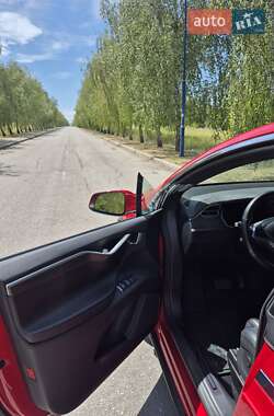 Внедорожник / Кроссовер Tesla Model X 2017 в 