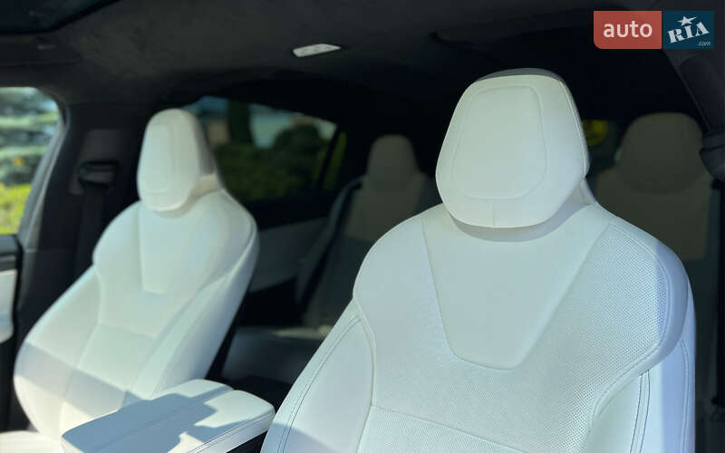Позашляховик / Кросовер Tesla Model X 2018 в Львові