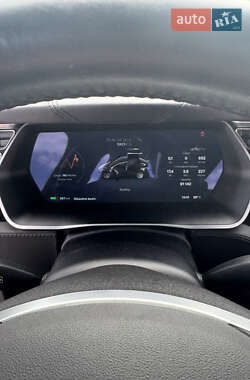 Позашляховик / Кросовер Tesla Model X 2017 в 