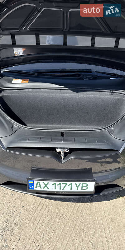 Позашляховик / Кросовер Tesla Model X 2017 в Харкові