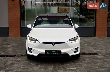 Позашляховик / Кросовер Tesla Model X 2017 в 