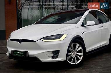 Позашляховик / Кросовер Tesla Model X 2017 в 