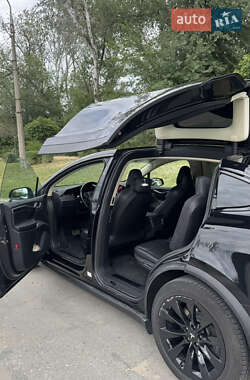 Внедорожник / Кроссовер Tesla Model X 2018 в 