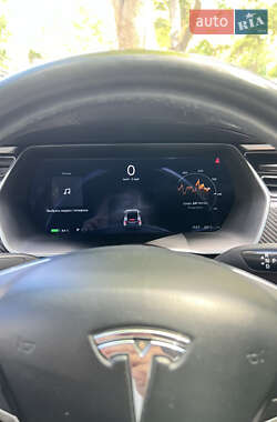 Позашляховик / Кросовер Tesla Model X 2016 в 