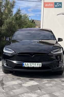 Позашляховик / Кросовер Tesla Model X 2020 в 