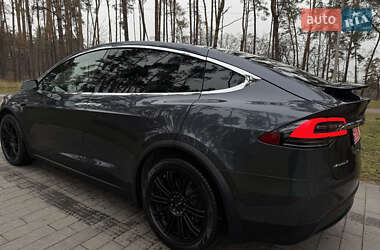 Внедорожник / Кроссовер Tesla Model X 2017 в 