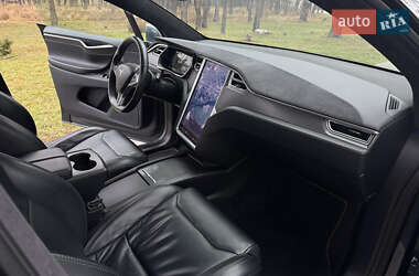 Внедорожник / Кроссовер Tesla Model X 2017 в 