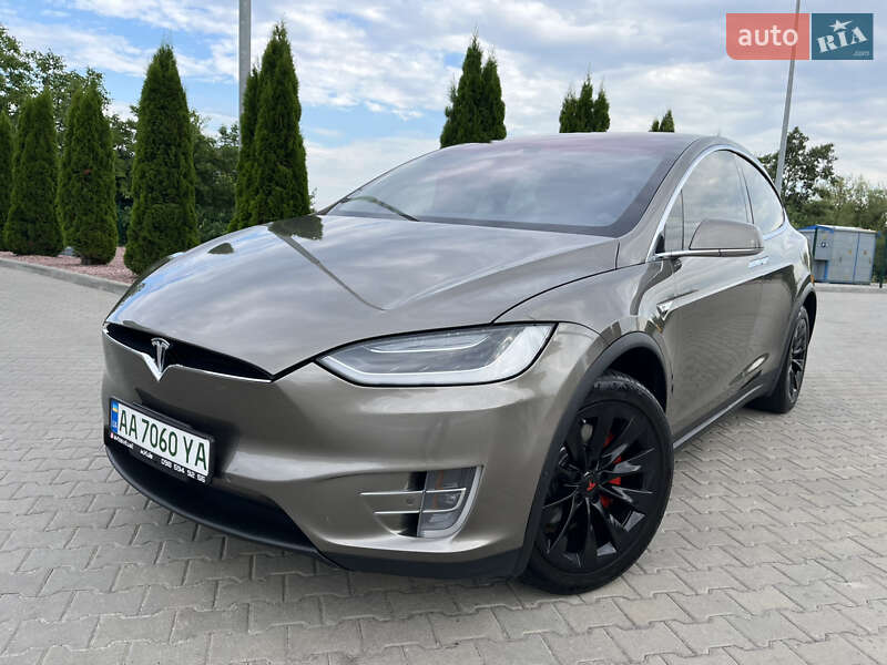 Tesla Model X 2016