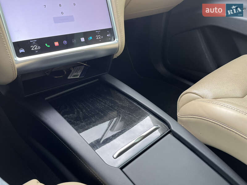 Внедорожник / Кроссовер Tesla Model X 2016 в Киеве фото 33 Внедорожник / Кроссовер Tesla Model X 2016 в Киеве