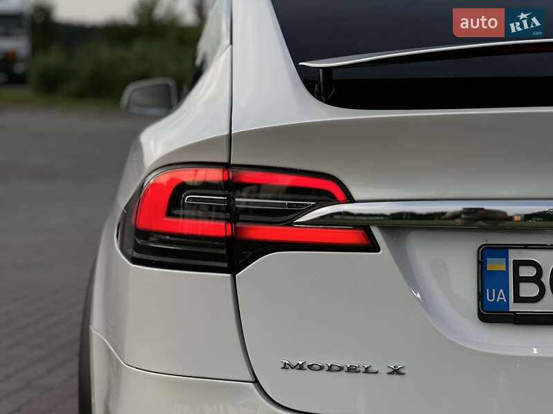 Внедорожник / Кроссовер Tesla Model X 2018 в Радивилове