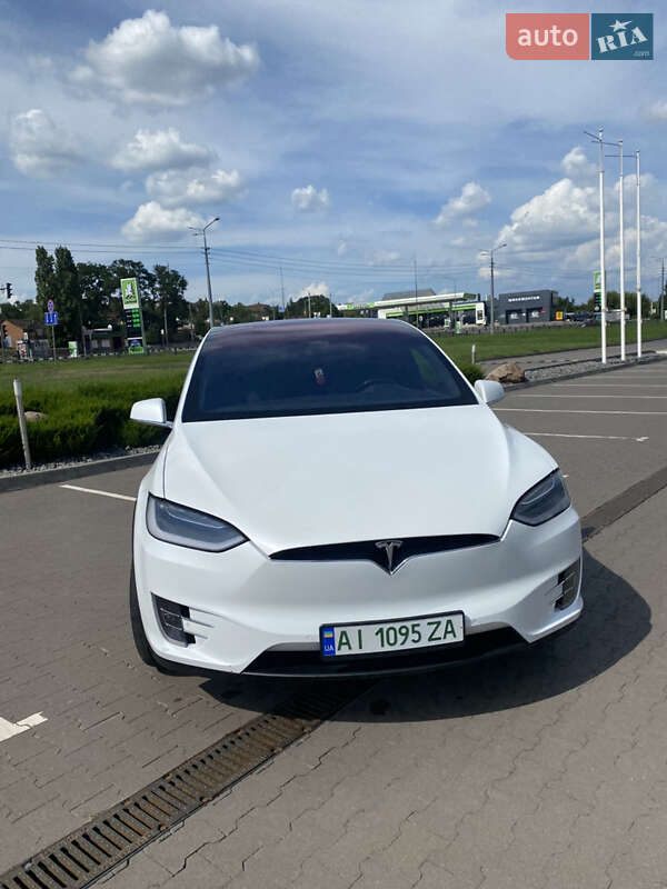 Позашляховик / Кросовер Tesla Model X 2017 в Харкові