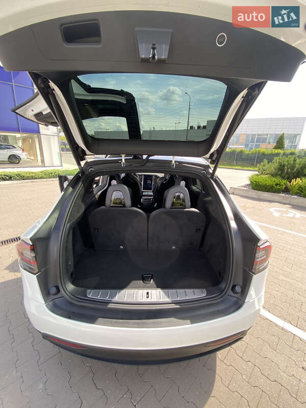 Позашляховик / Кросовер Tesla Model X 2017 в Харкові
