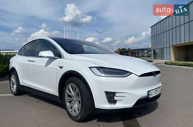 Позашляховик / Кросовер Tesla Model X 2017 в 