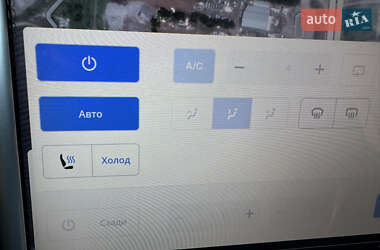 Внедорожник / Кроссовер Tesla Model X 2016 в 