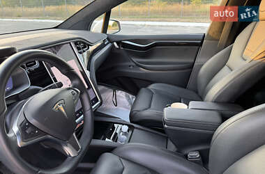 Внедорожник / Кроссовер Tesla Model X 2016 в 