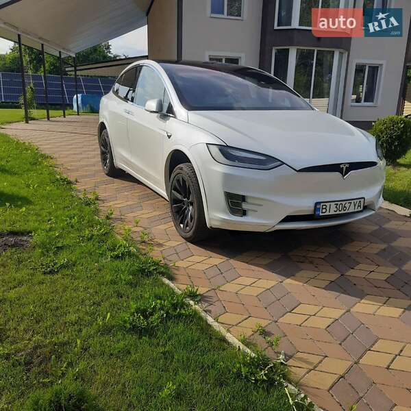 Внедорожник / Кроссовер Tesla Model X 2017 в Сумах