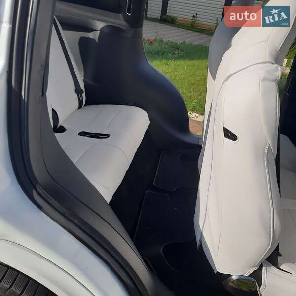 Внедорожник / Кроссовер Tesla Model X 2017 в Сумах