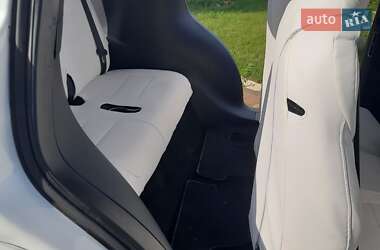 Позашляховик / Кросовер Tesla Model X 2017 в 