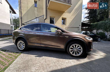 Внедорожник / Кроссовер Tesla Model X 2016 в 