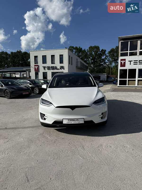 Внедорожник / Кроссовер Tesla Model X 2018 в Виннице