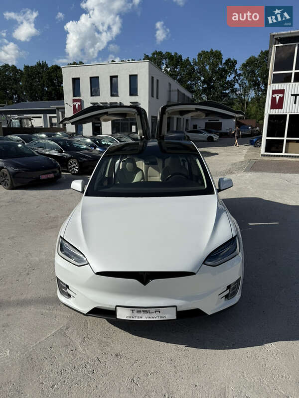 Внедорожник / Кроссовер Tesla Model X 2018 в Виннице