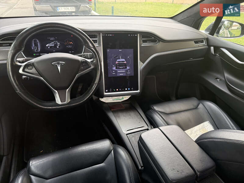 Позашляховик / Кросовер Tesla Model X 2017 в Києві