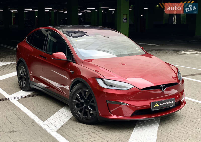 Tesla Model X 2024