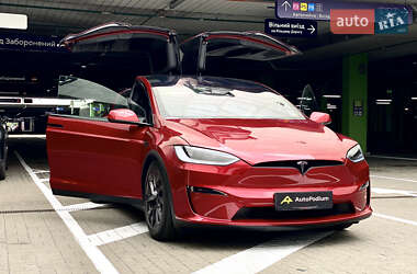 Позашляховик / Кросовер Tesla Model X 2024 в 