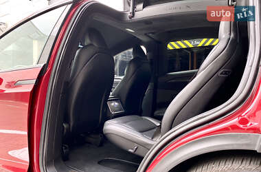 Позашляховик / Кросовер Tesla Model X 2024 в 