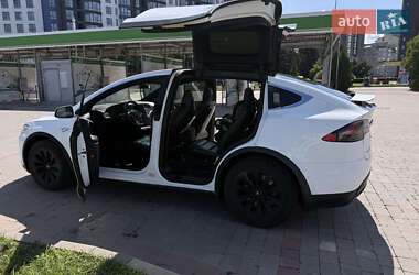 Позашляховик / Кросовер Tesla Model X 2016 в 