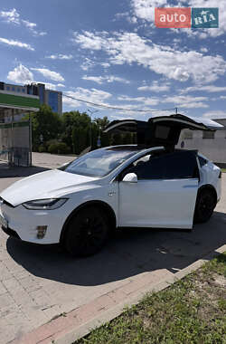 Позашляховик / Кросовер Tesla Model X 2016 в 