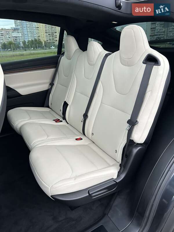 Внедорожник / Кроссовер Tesla Model X 2024 в Киеве