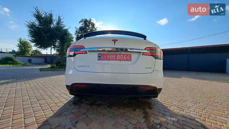 Позашляховик / Кросовер Tesla Model X 2018 в Костопілі