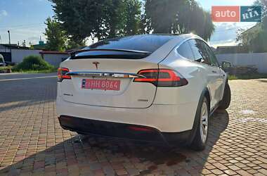 Внедорожник / Кроссовер Tesla Model X 2018 в 