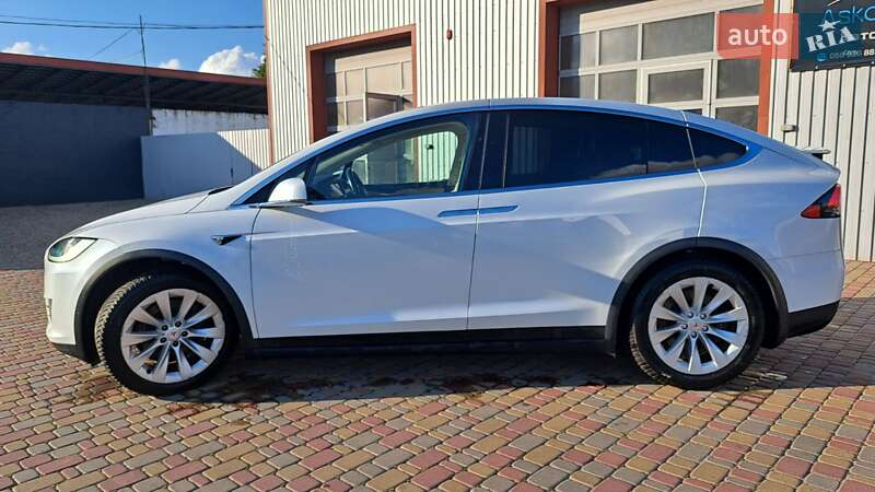 Позашляховик / Кросовер Tesla Model X 2018 в Костопілі