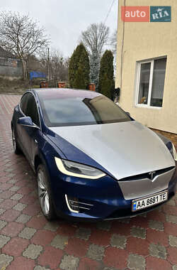 Позашляховик / Кросовер Tesla Model X 2018 в 