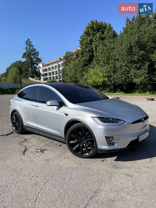 Tesla Model X 2017