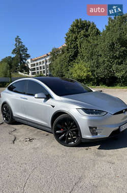 Внедорожник / Кроссовер Tesla Model X 2017 в 