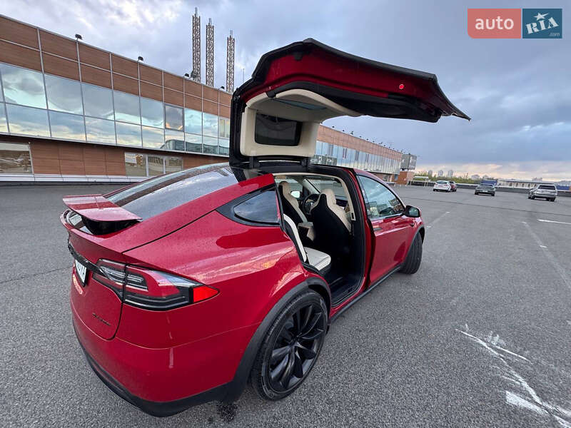 Позашляховик / Кросовер Tesla Model X 2019 в Києві