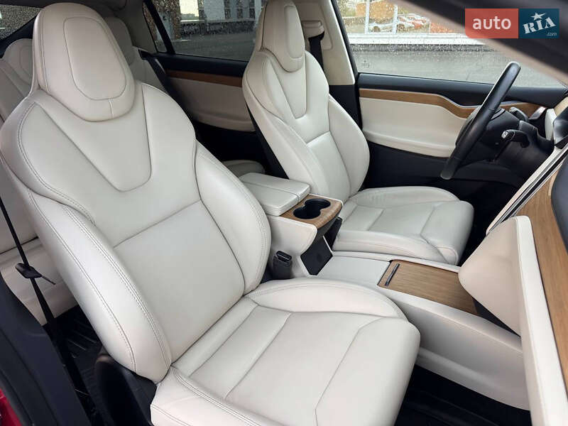 Позашляховик / Кросовер Tesla Model X 2019 в Києві