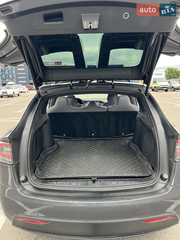 Позашляховик / Кросовер Tesla Model X 2017 в Києві