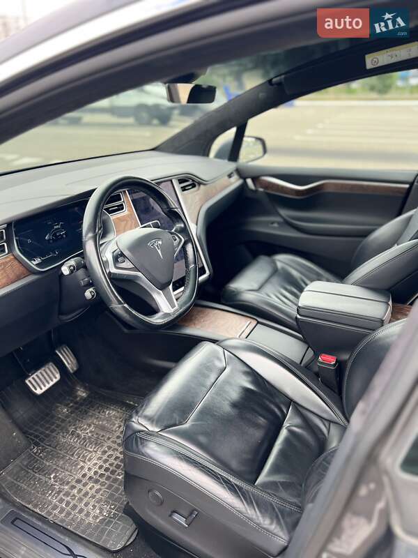 Позашляховик / Кросовер Tesla Model X 2017 в Києві